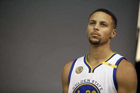 单场8个三分！斯玛特：我相信自己的努力，希望这只是个开始（单场轰进8记三分！斯玛特：相信努力，盼这只是起点）