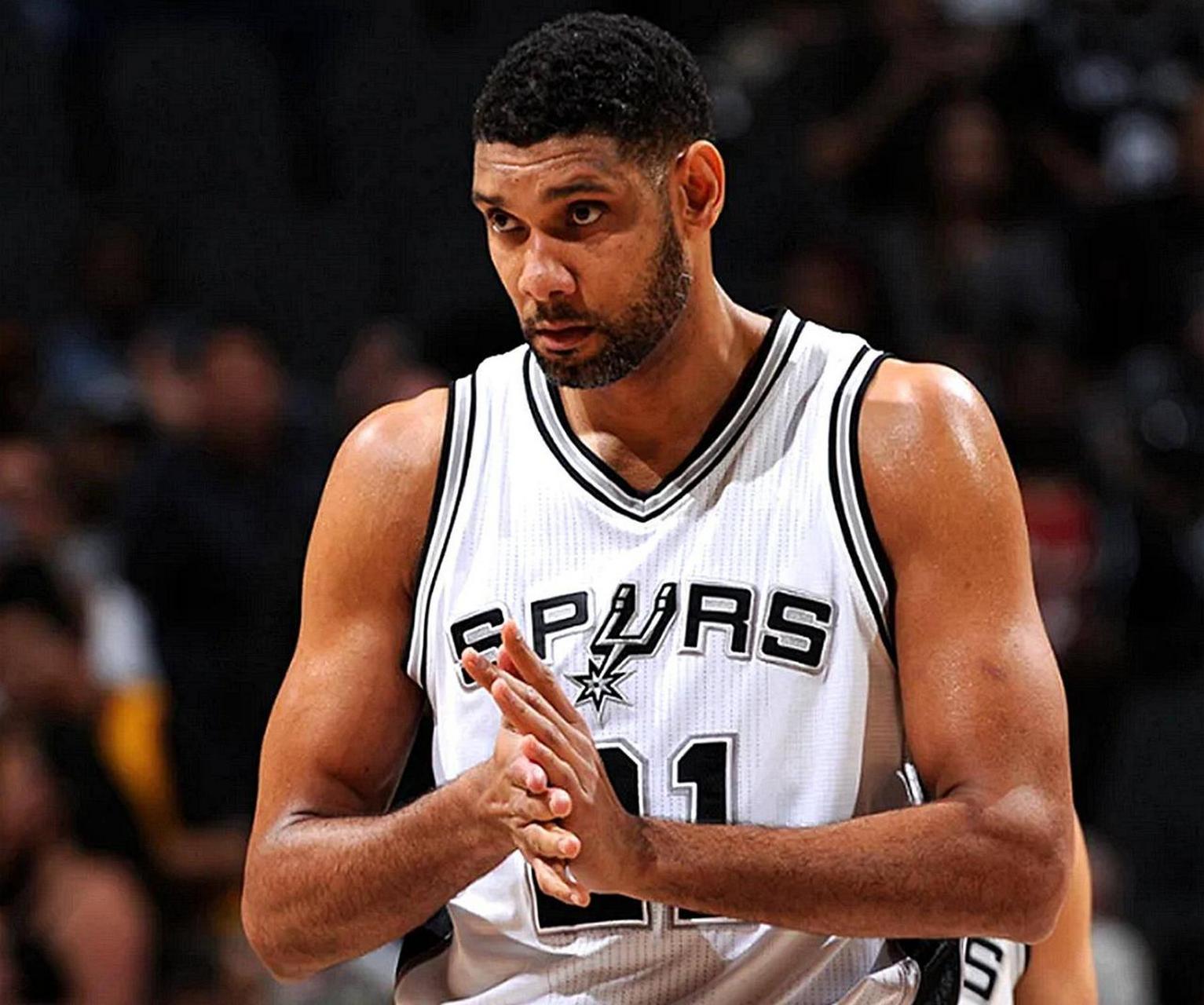 世界杯历史十大进球再引热议（世界杯史上十大经典进球再度掀起热议）