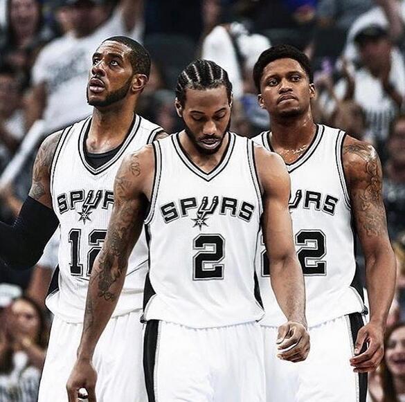 足球中超两场比赛因大雾暂停（受大雾影响，中超两场比赛暂停）