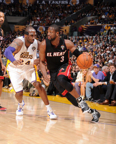 勇士外围防守漏洞明显（勇士外线防守破绽频出）