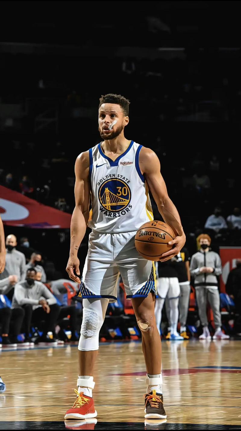 半场战报：博洛尼亚1-2克雷莫内塞，奥尔索利尼点射，瓦尔迪、帕耶罗破门（半场战况：博洛尼亚1-2暂落后克雷莫内塞，奥尔索利尼点球得分，瓦尔迪与帕耶罗破门）