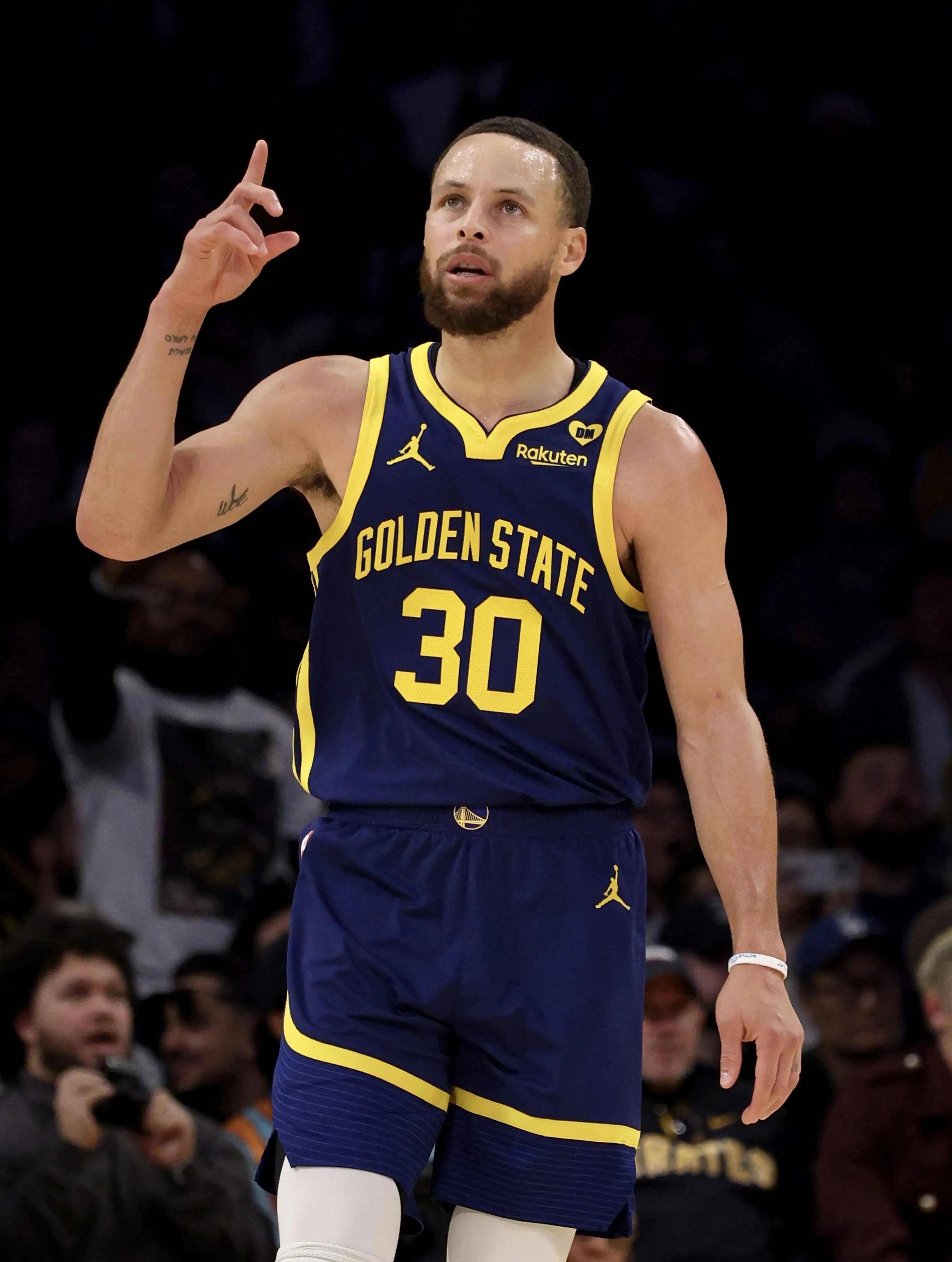 代表三支不同球队连续5场欧冠进球，哈兰德是历史第一人（哈兰德成史上首位先后为三队连续5场欧冠破门的球员）